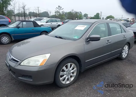 2007 Honda Accord 3.0 Ex z USA, uszkodzony, nr VIN 1HGCM66547A006199